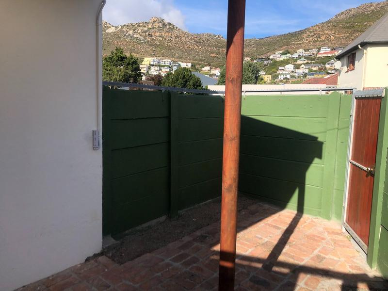 To Let 1 Bedroom Property for Rent in Fish Hoek Western Cape